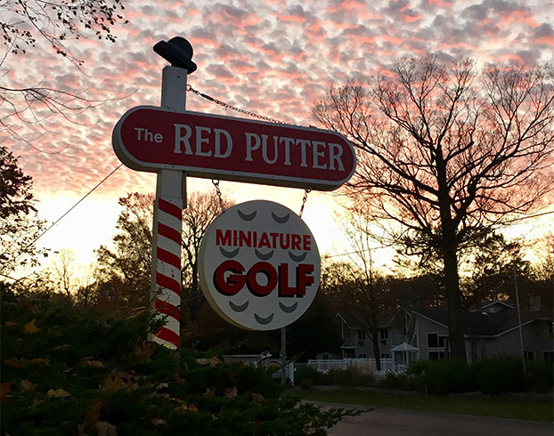 Red Putter Mini Golf